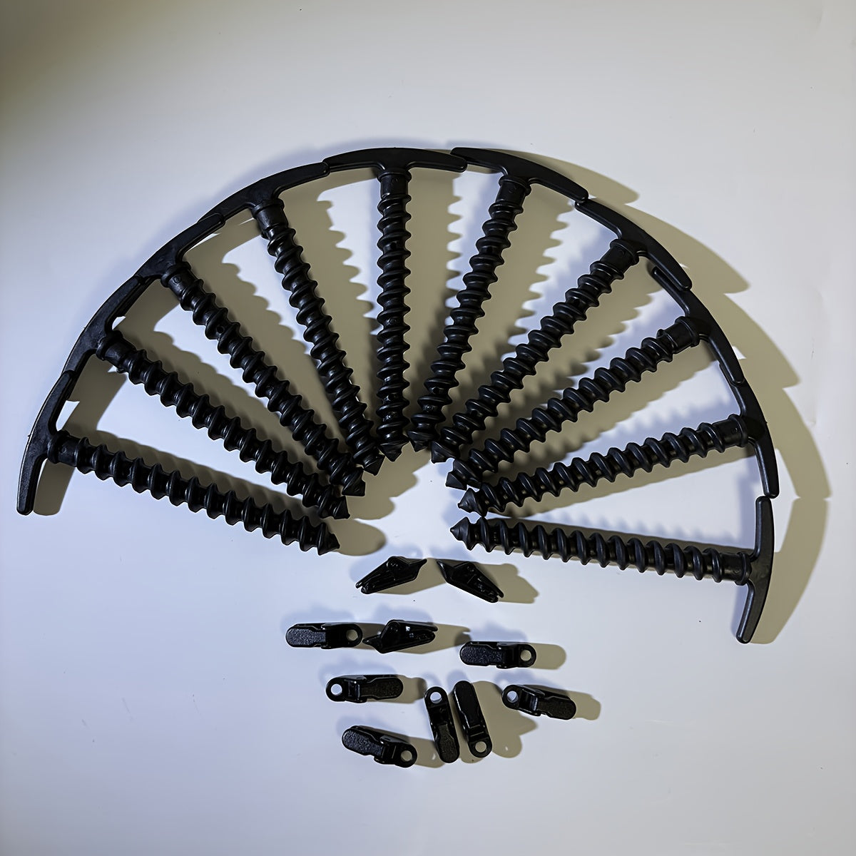 Windproof Rainproof Tent Clips and Spiral Ground Studs